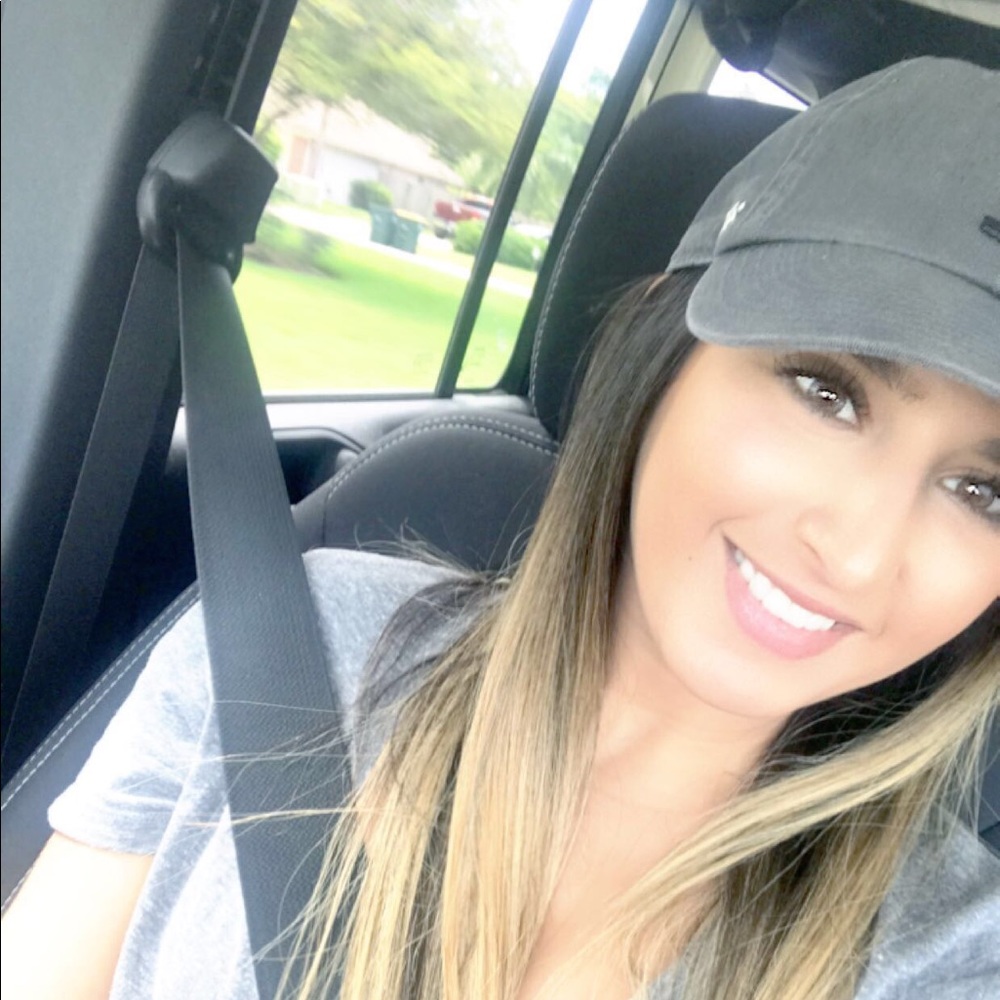 Meet your Posher, Lorraine